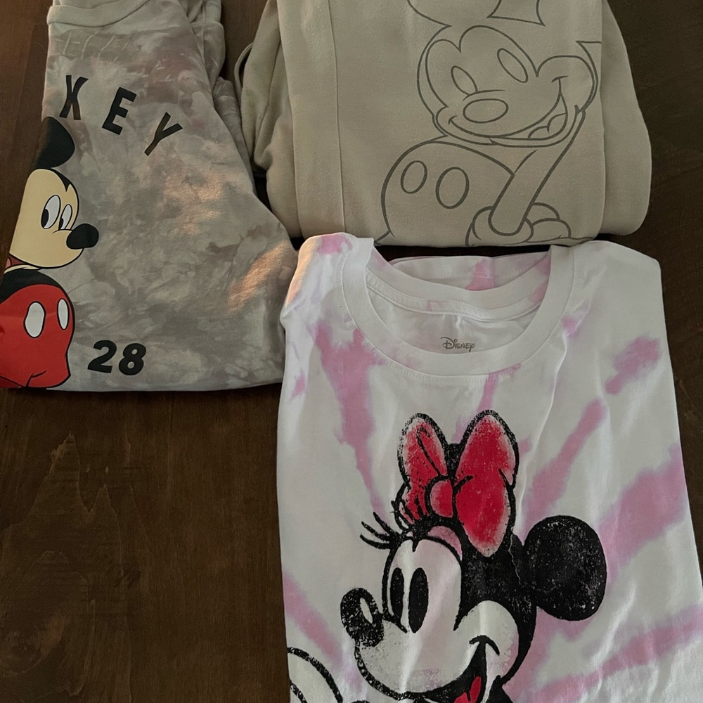 Mickey Mouse shirts and joggers set